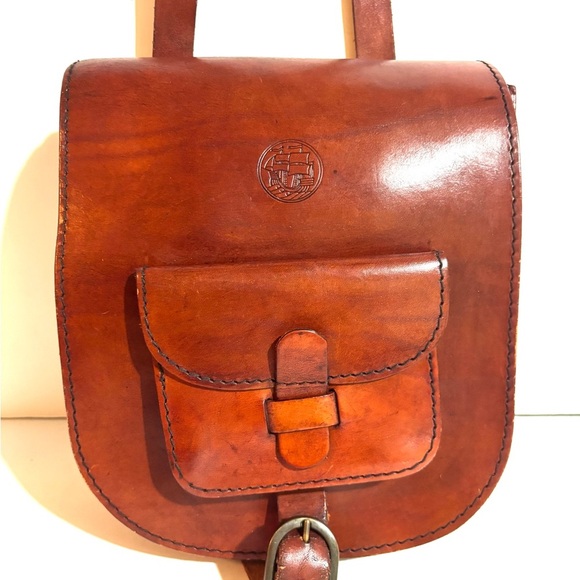 Vintage unisex handmade Brown Leather Crossbody Bag - Picture 4 of 7